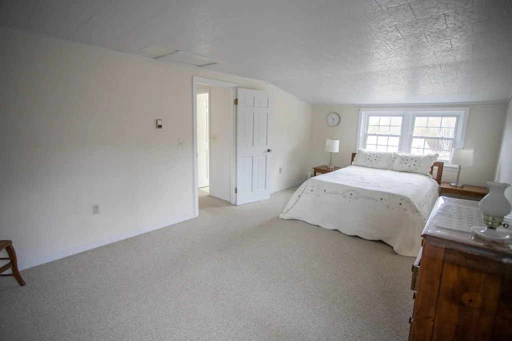 1156 Eastern Avenue Holden ME 04429