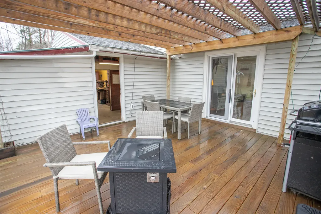 1156 Eastern Avenue Holden ME 04429