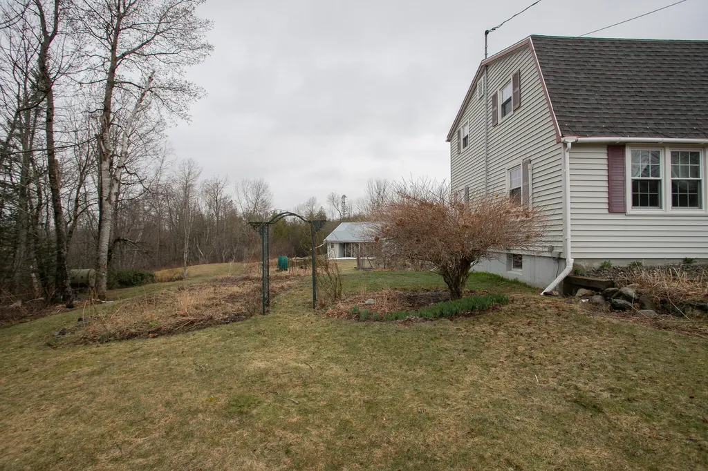 1156 Eastern Avenue Holden ME 04429