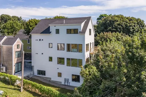 34 Hammond Street Portland ME 04101