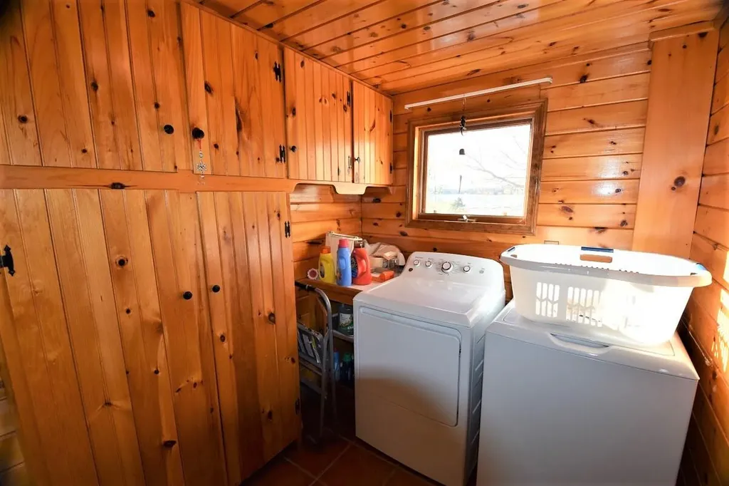 78 Hoover Lane Lincoln ME 04457