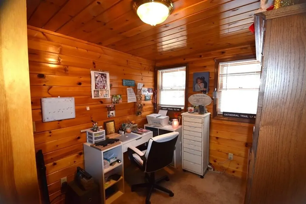 78 Hoover Lane Lincoln ME 04457