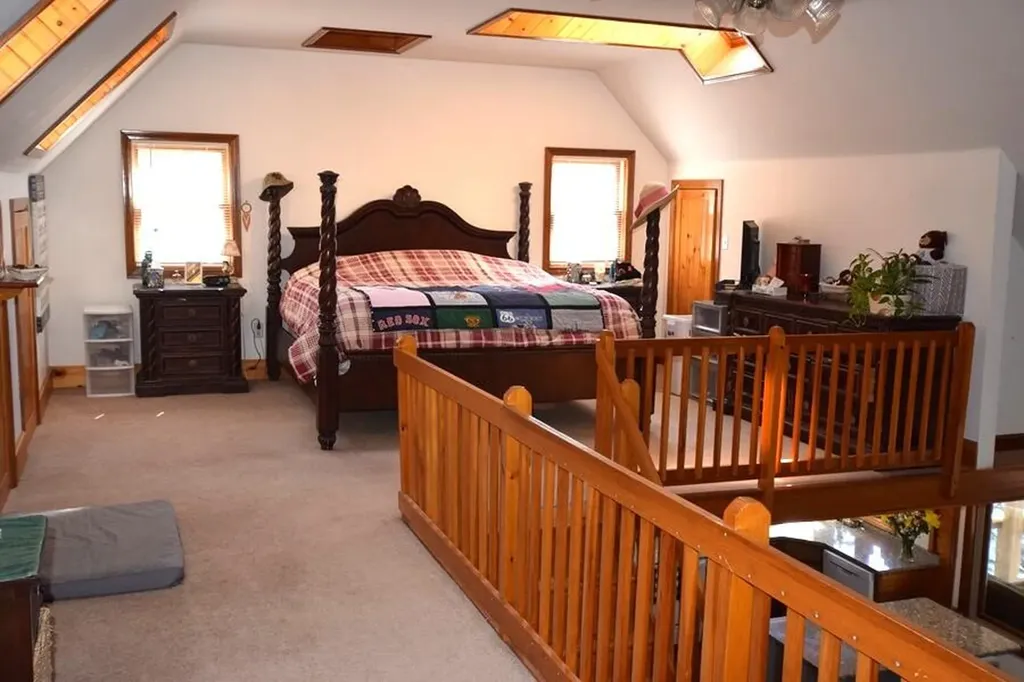 78 Hoover Lane Lincoln ME 04457