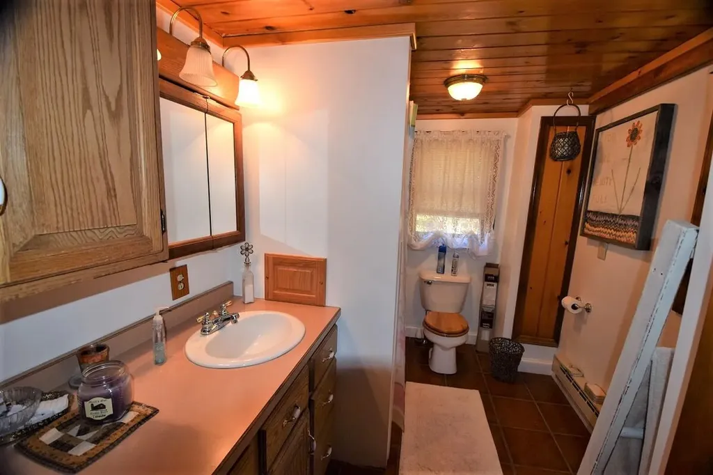 78 Hoover Lane Lincoln ME 04457