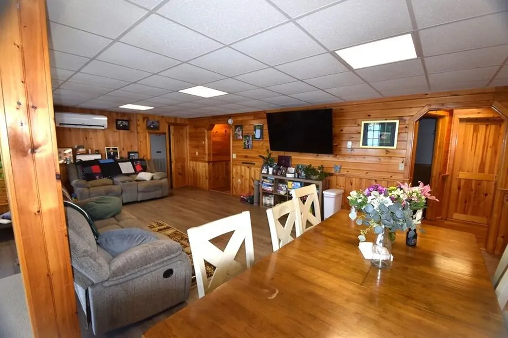 78 Hoover Lane Lincoln ME 04457