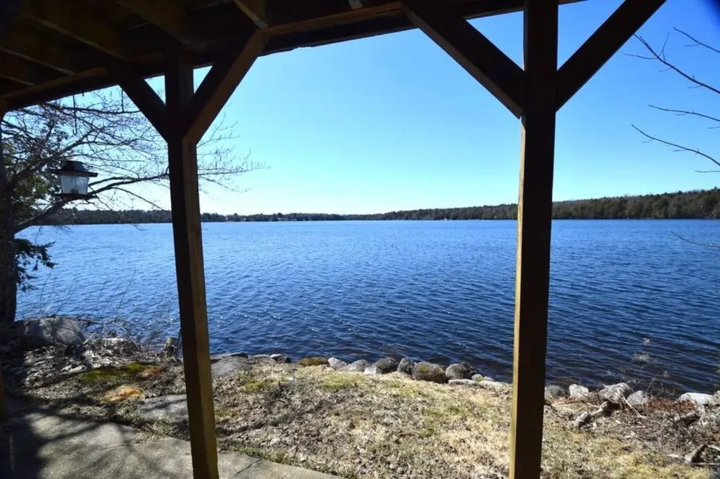 78 Hoover Lane Lincoln ME 04457