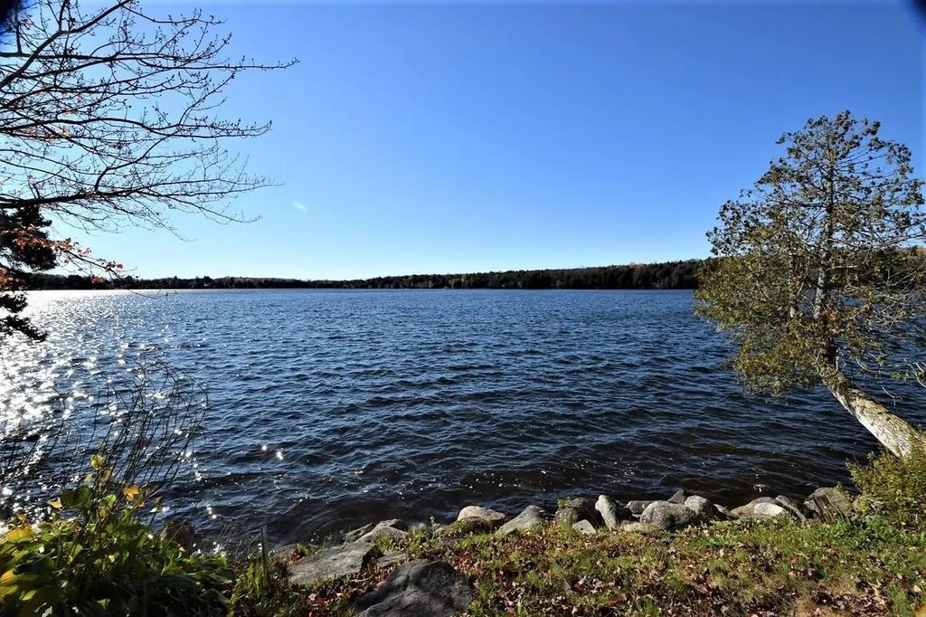 78 Hoover Lane Lincoln ME 04457