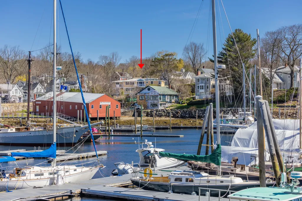 15 Sea Street Camden ME 04843