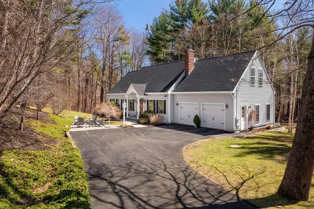 14 Lynch Lane Kittery ME 03905