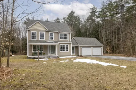 11 Sally Lane New Gloucester ME 04260