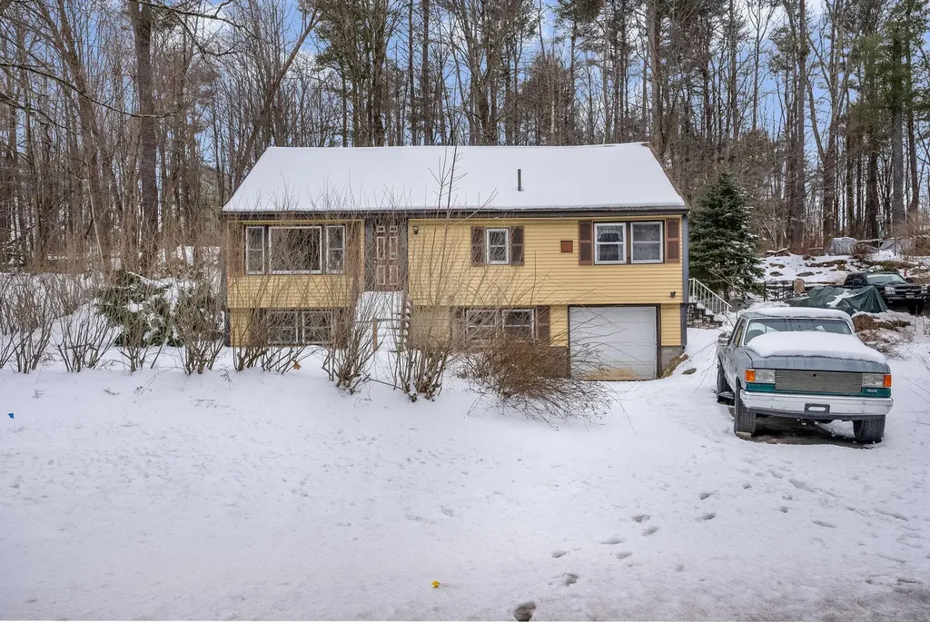 67 Narragansett Street Gorham ME 04038