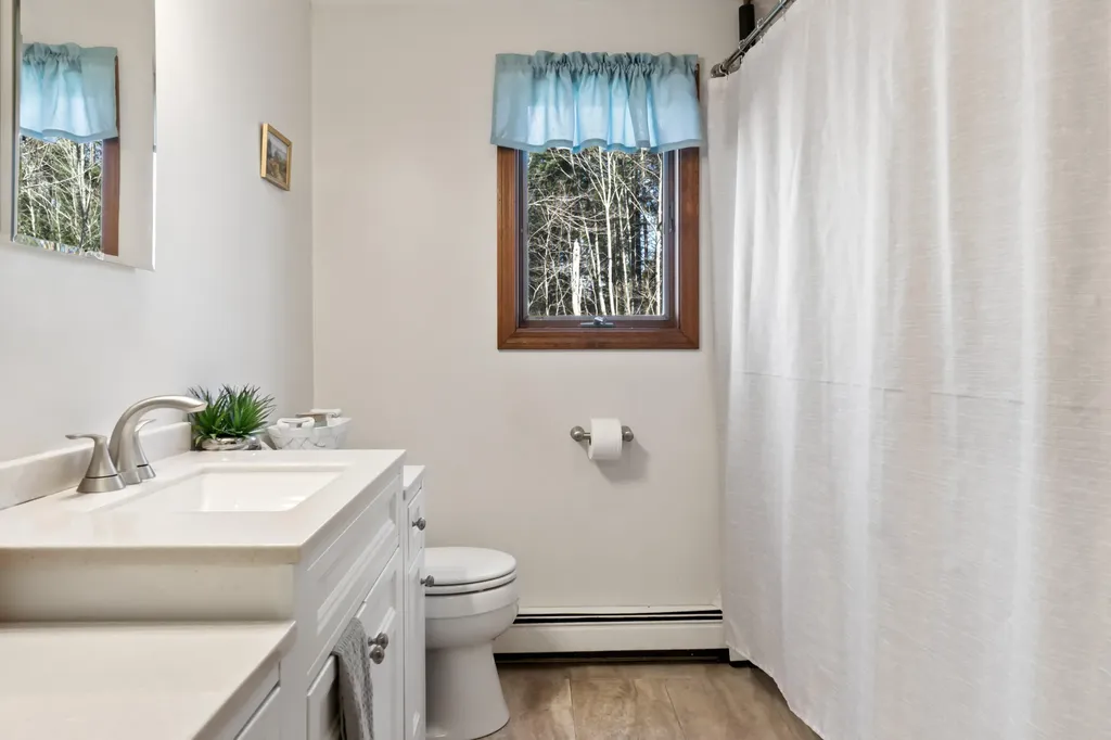 12 Pinecrest Drive York ME 03909