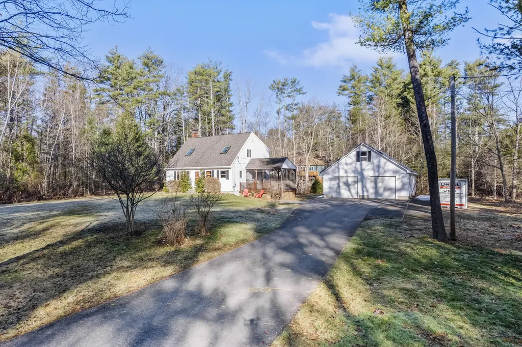 12 Pinecrest Drive York ME 03909