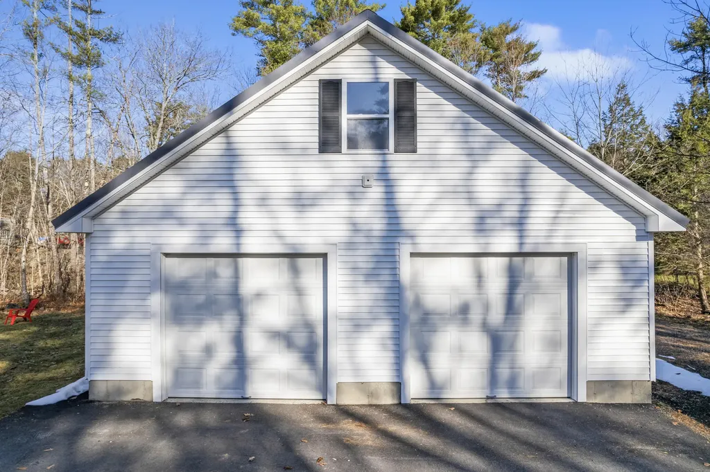 12 Pinecrest Drive York ME 03909