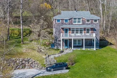 19 Blueberry Lane Camden ME 04843