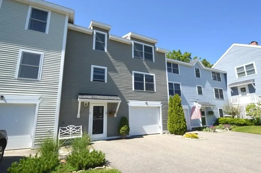 15 Ephraim Tyler Way Kennebunk ME 04043
