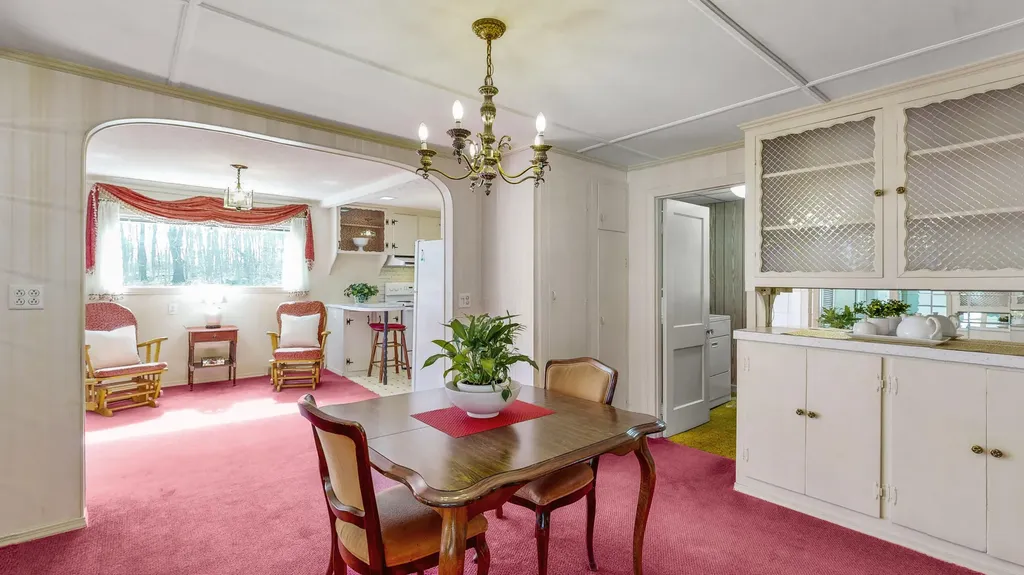 387 Montello Street Lewiston ME 04240