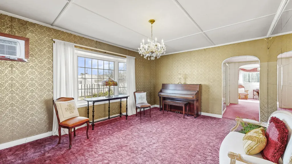 387 Montello Street Lewiston ME 04240