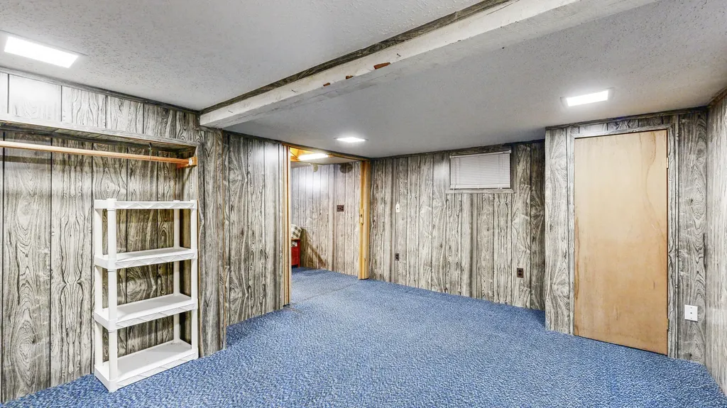 387 Montello Street Lewiston ME 04240