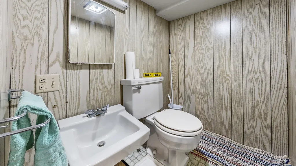 387 Montello Street Lewiston ME 04240