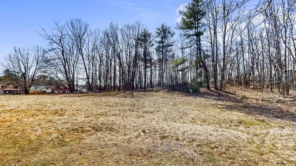 387 Montello Street Lewiston ME 04240