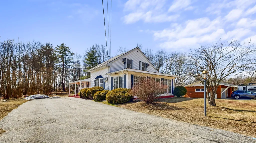 387 Montello Street Lewiston ME 04240