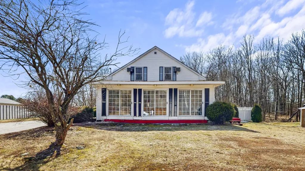 387 Montello Street Lewiston ME 04240