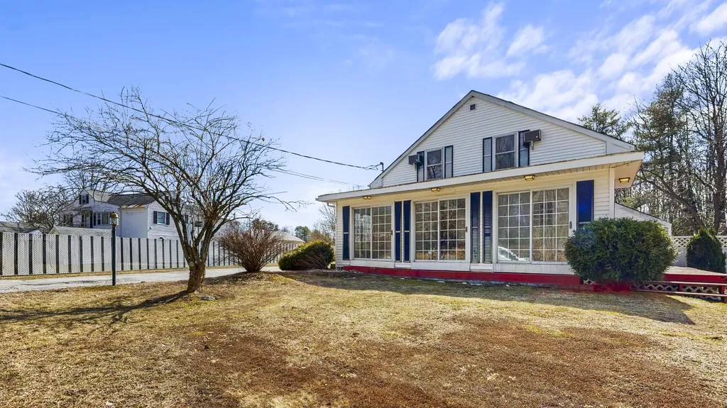 387 Montello Street Lewiston ME 04240
