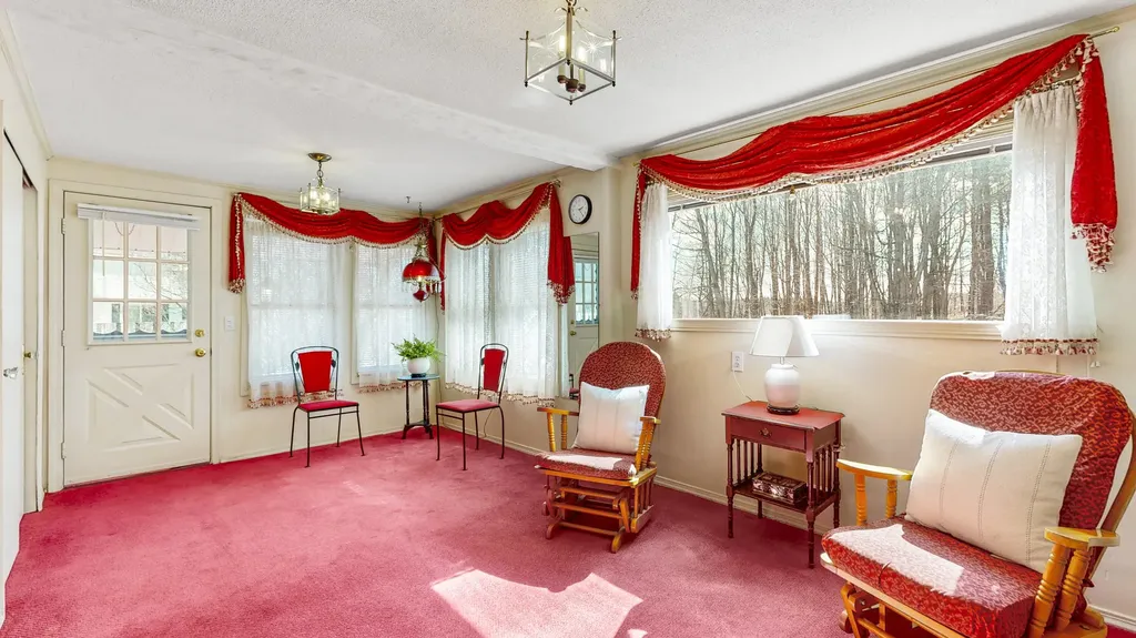 387 Montello Street Lewiston ME 04240