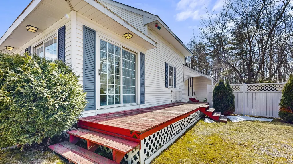 387 Montello Street Lewiston ME 04240