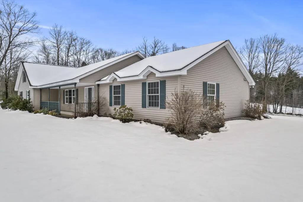 86 Terri Lane West Gardiner ME 04345