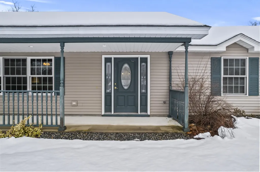 86 Terri Lane West Gardiner ME 04345