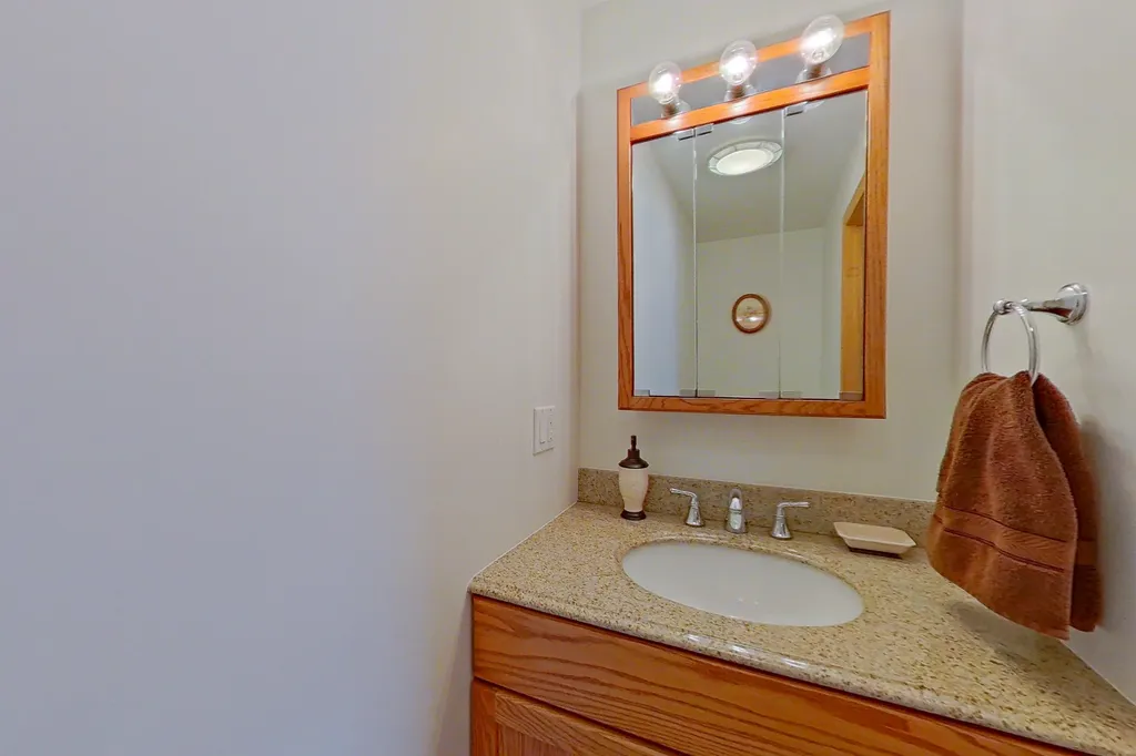 86 Terri Lane West Gardiner ME 04345