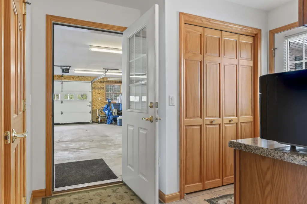 86 Terri Lane West Gardiner ME 04345