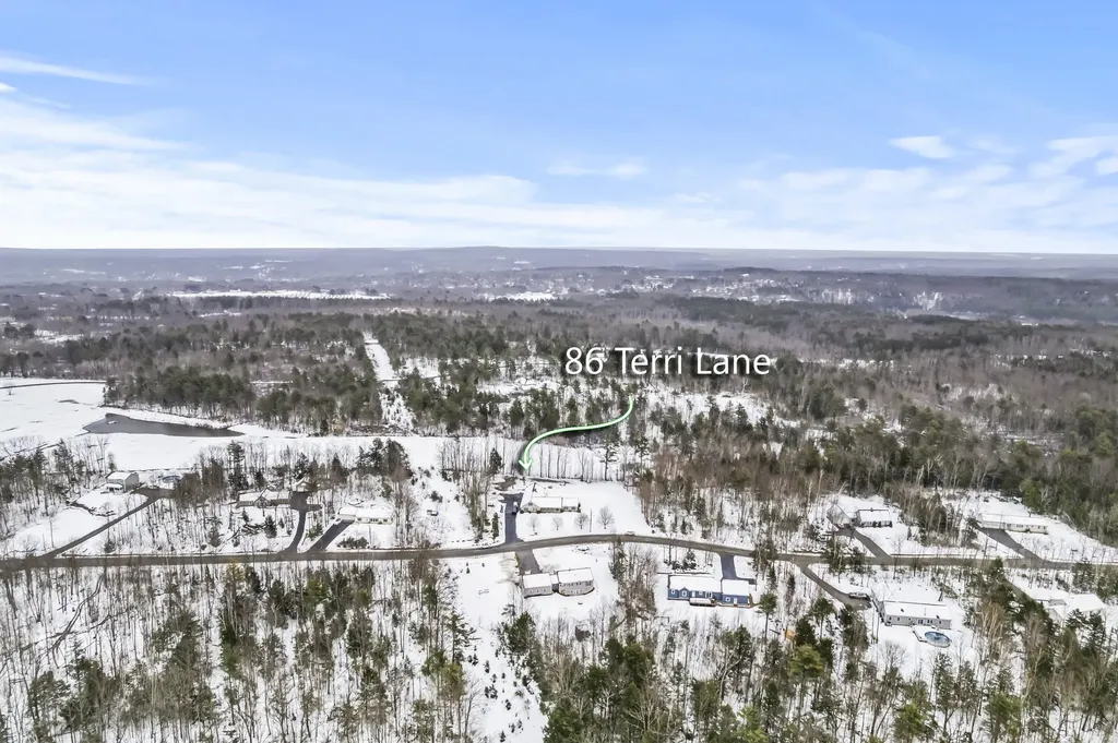 86 Terri Lane West Gardiner ME 04345
