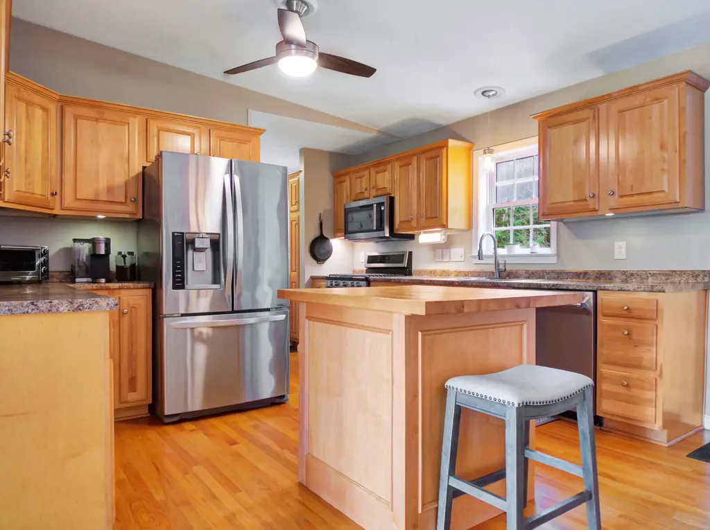 97 Johnson Lane West Gardiner ME 04345