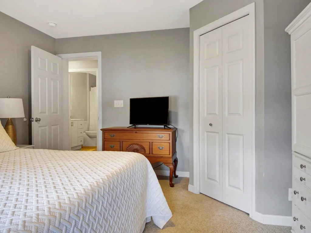 97 Johnson Lane West Gardiner ME 04345