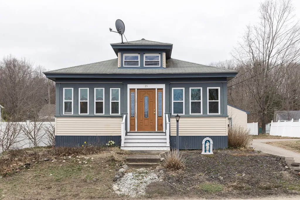 35 North Street Sanford ME 04073