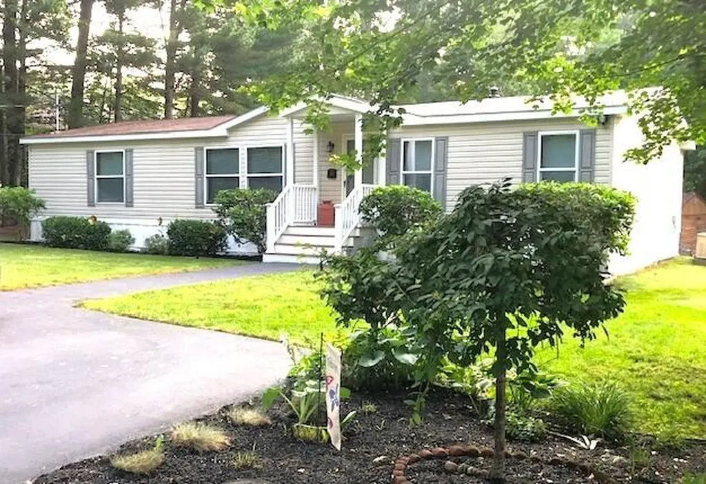 29 Dc Drive Eliot ME 03903