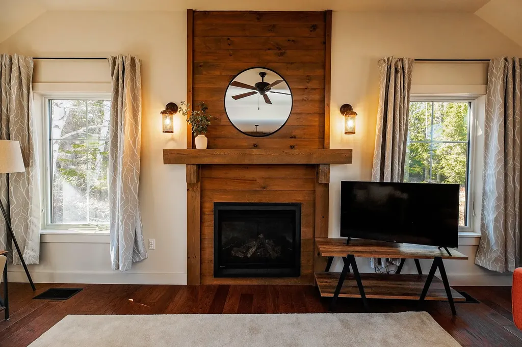 11 Marbles Way Rangeley ME 04970