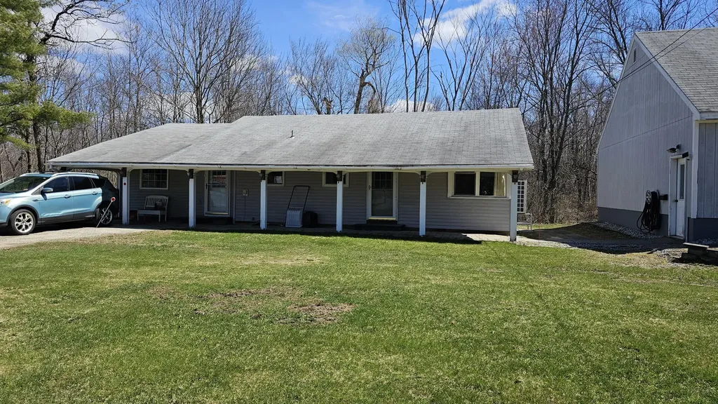 1052 Washington Street N Auburn ME 04210