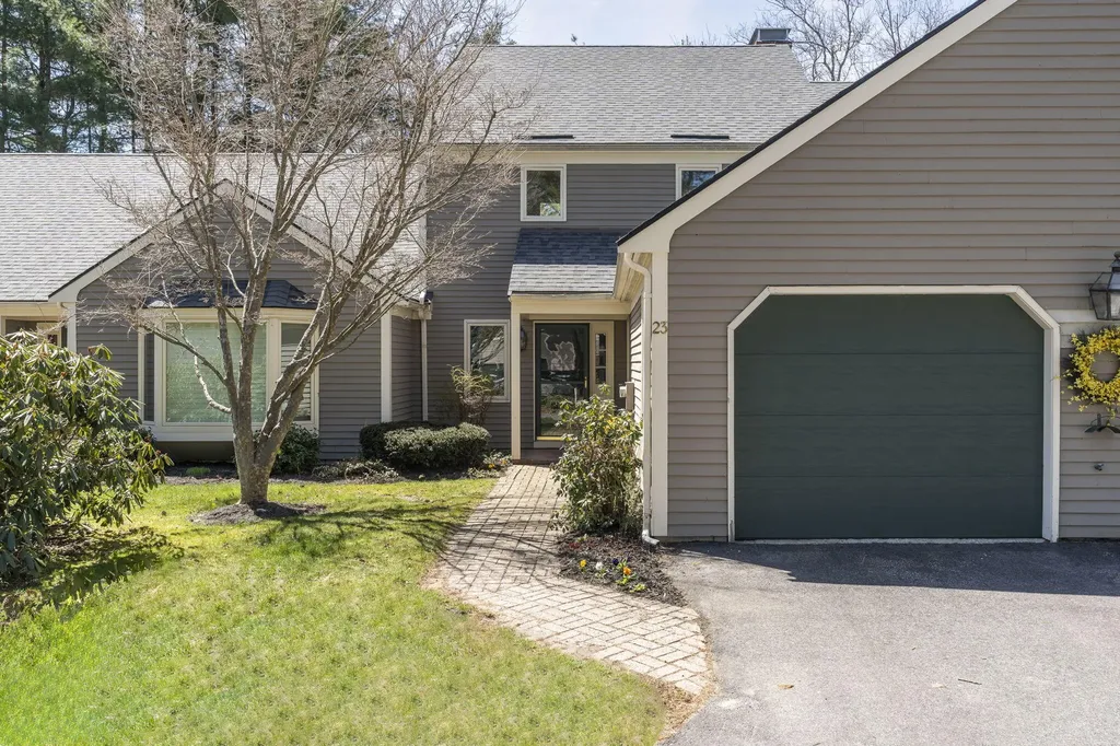 23 Foreside Common Falmouth ME 04105