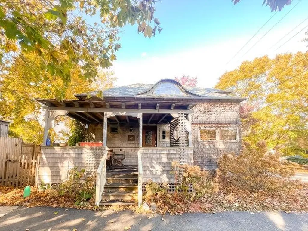 7 Walls Street Mount Desert ME 04660