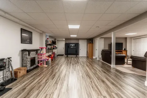 95 Garsoe Drive Portland ME 04103