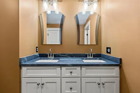 12 Tuscan Way Falmouth ME 04105