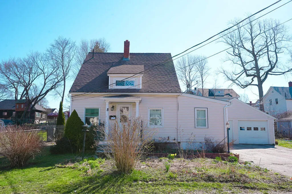 5 Winslow Court Bath ME 04530