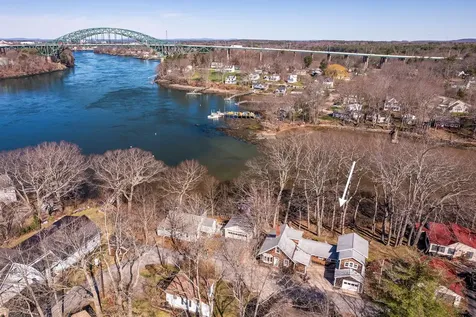 27 Oak Terrace Kittery ME 03904