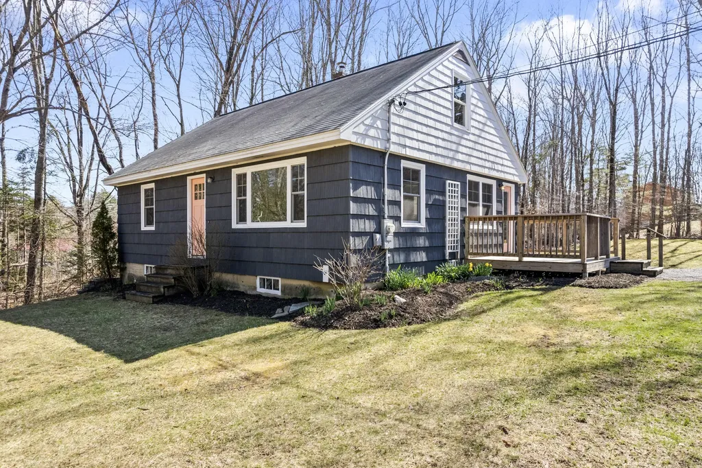 2 Hudon Road Lisbon ME 04250