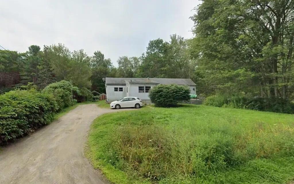 77 River Road Boothbay ME 04537