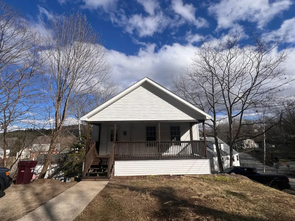 29 Dunton Street Rumford ME 04276